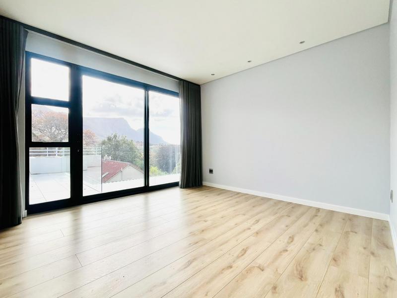 4 Bedroom Property for Sale in Constantia Western Cape